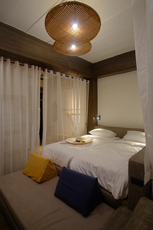 Krung Boutique Hotel Банкок Екстериор снимка